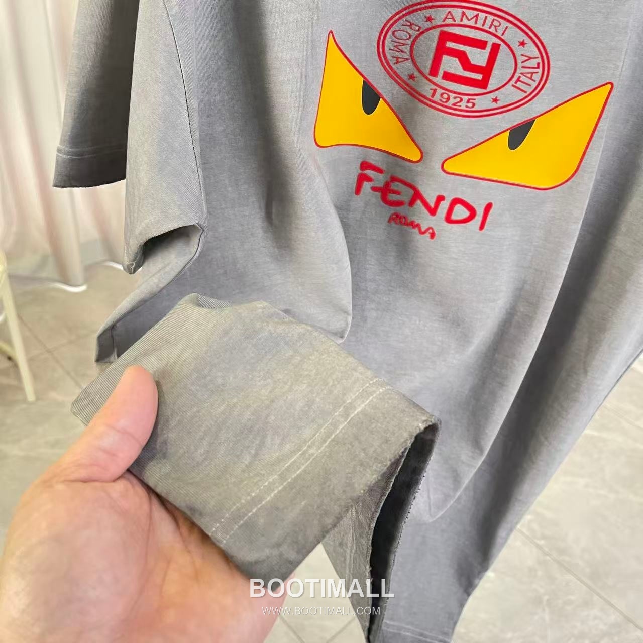 Fendi 2026 S/S Cotton Distressed Washed Flock Logo T-Shirt 펜디 2026SS 코튼 디스트로이드 워싱 플록 로고 티셔츠 9