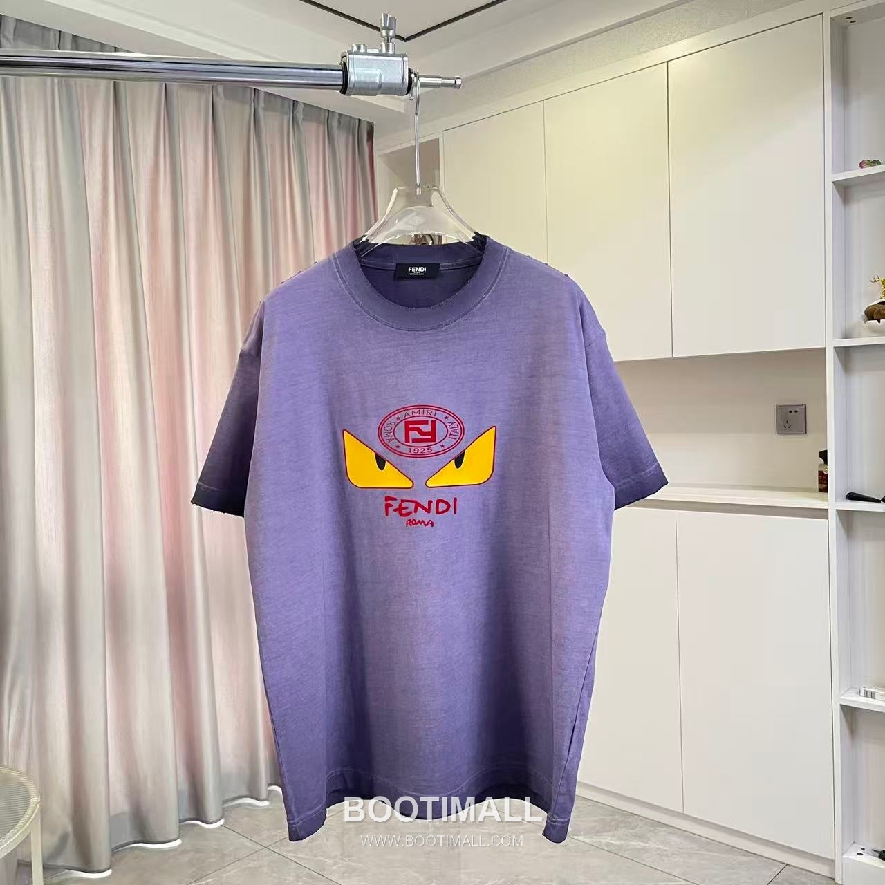 Fendi 2026 S/S Cotton Distressed Washed Flock Logo T-Shirt 펜디 2026SS 코튼 디스트로이드 워싱 플록 로고 티셔츠 1