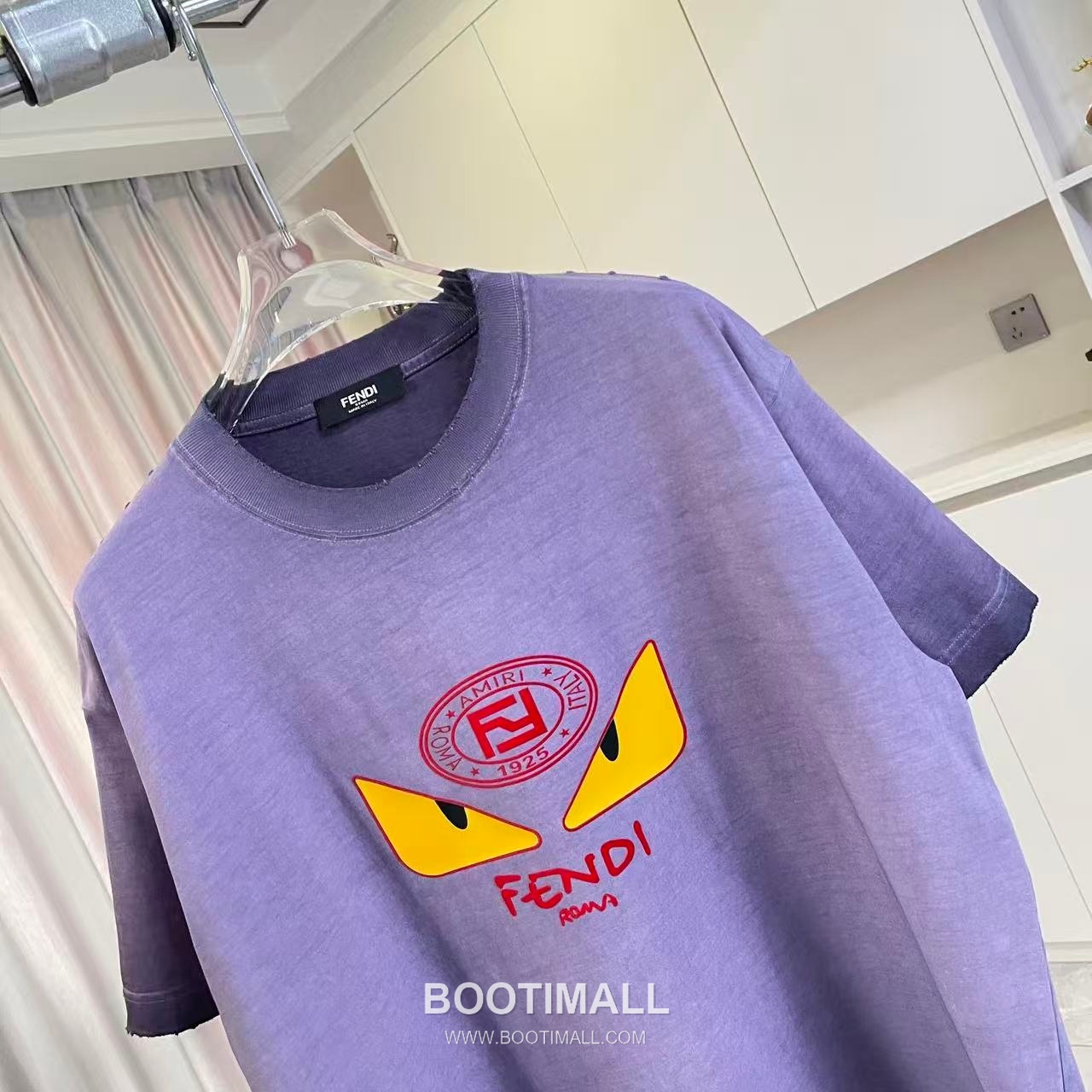 Fendi 2026 S/S Cotton Distressed Washed Flock Logo T-Shirt 펜디 2026SS 코튼 디스트로이드 워싱 플록 로고 티셔츠 3