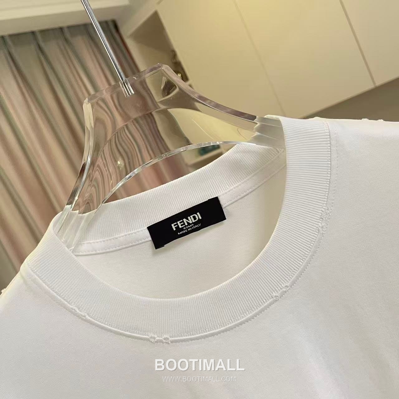 Fendi 2026 S/S Cotton Distressed Washed Flock Logo T-Shirt 펜디 2026SS 코튼 디스트로이드 워싱 플록 로고 티셔츠 4