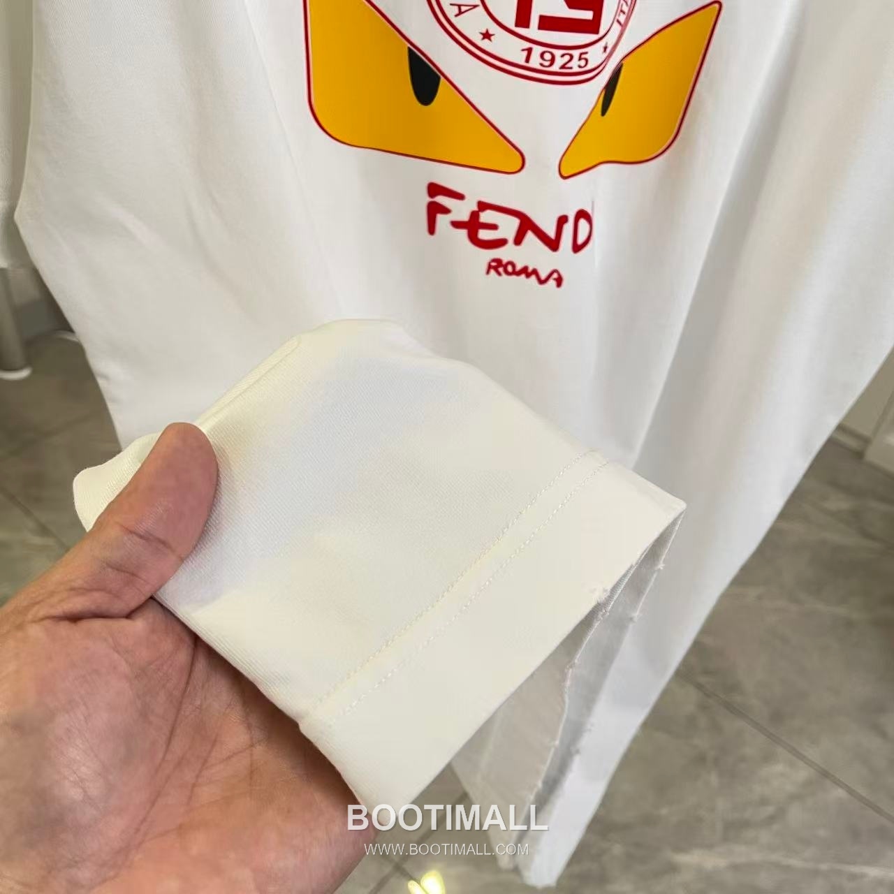 Fendi 2026 S/S Cotton Distressed Washed Flock Logo T-Shirt 펜디 2026SS 코튼 디스트로이드 워싱 플록 로고 티셔츠 9
