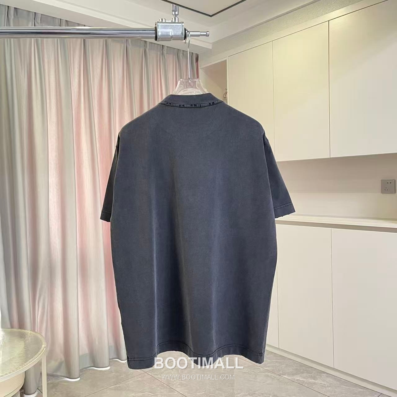 Fendi 2026 S/S Cotton Distressed Washed Flock Logo T-Shirt 펜디 2026SS 코튼 디스트로이드 워싱 플록 로고 티셔츠 7