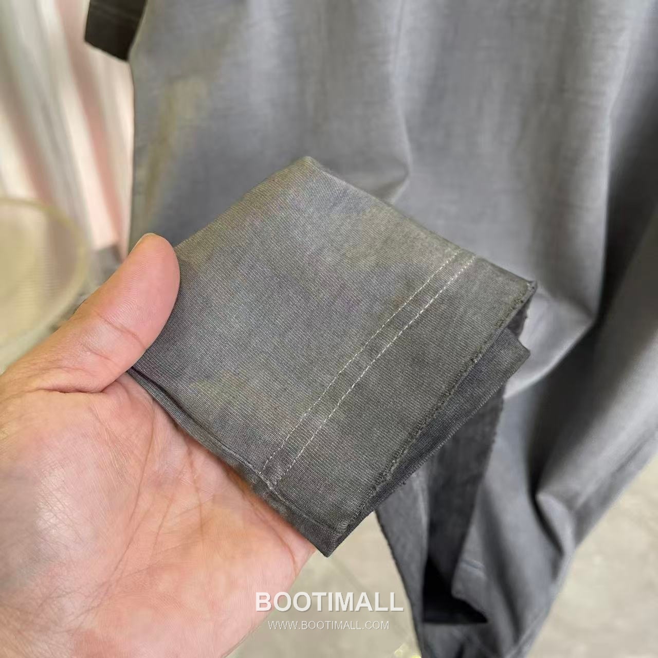 Balenciaga 2026 S/S Cotton Distressed Washed Silicone Logo T-Shirt 발렌시아가 2026SS 코튼 디스트로이드 워싱 실리콘 로고 티셔츠 9