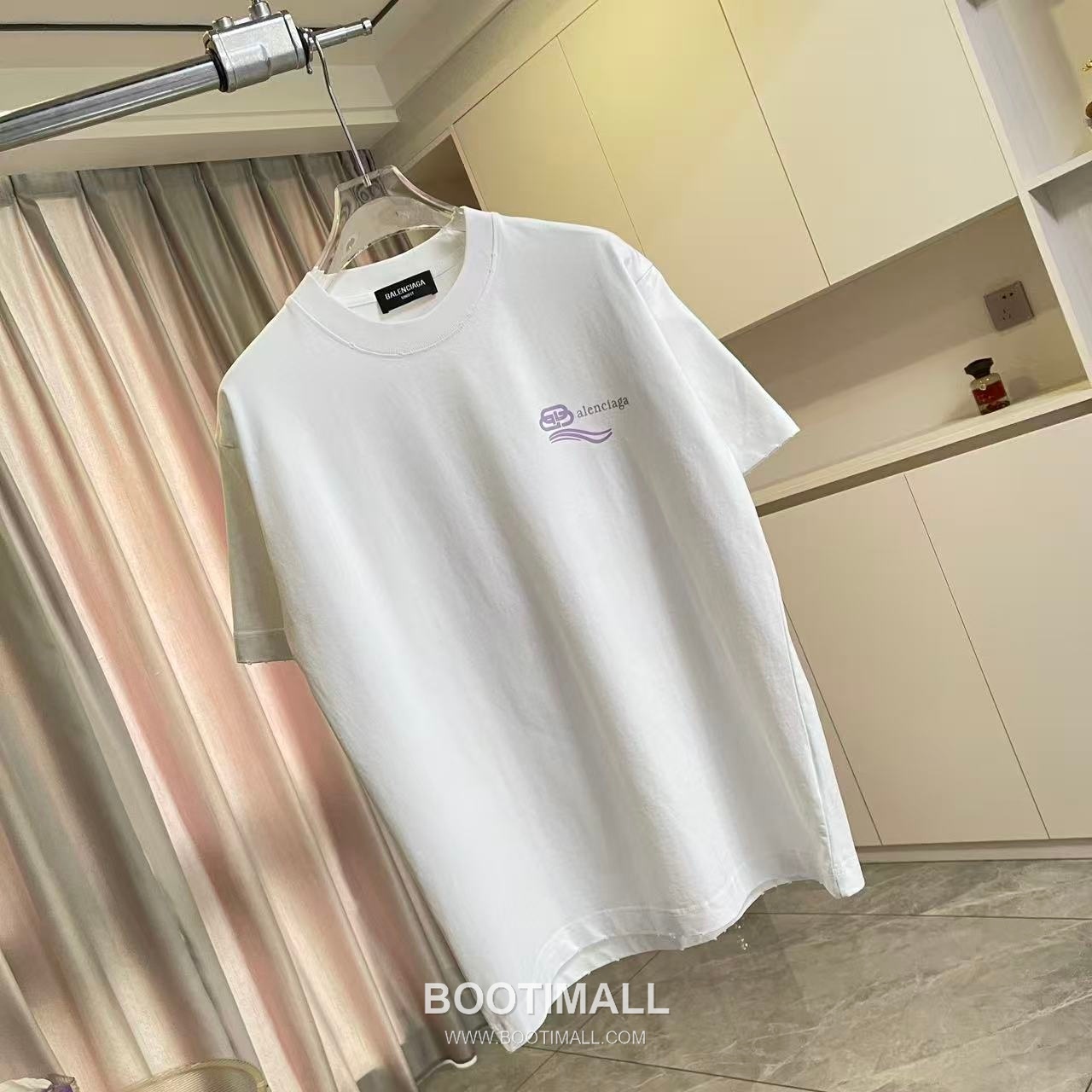 Balenciaga 2026 S/S Cotton Distressed Washed Silicone Logo T-Shirt 발렌시아가 2026SS 코튼 디스트로이드 워싱 실리콘 로고 티셔츠 3