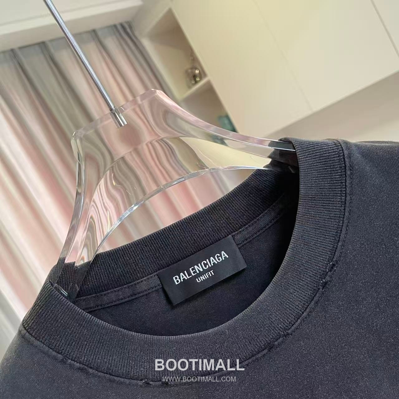 Balenciaga 2026 S/S Cotton Distressed Washed Silicone Logo T-Shirt 발렌시아가 2026SS 코튼 디스트로이드 워싱 실리콘 로고 티셔츠 5