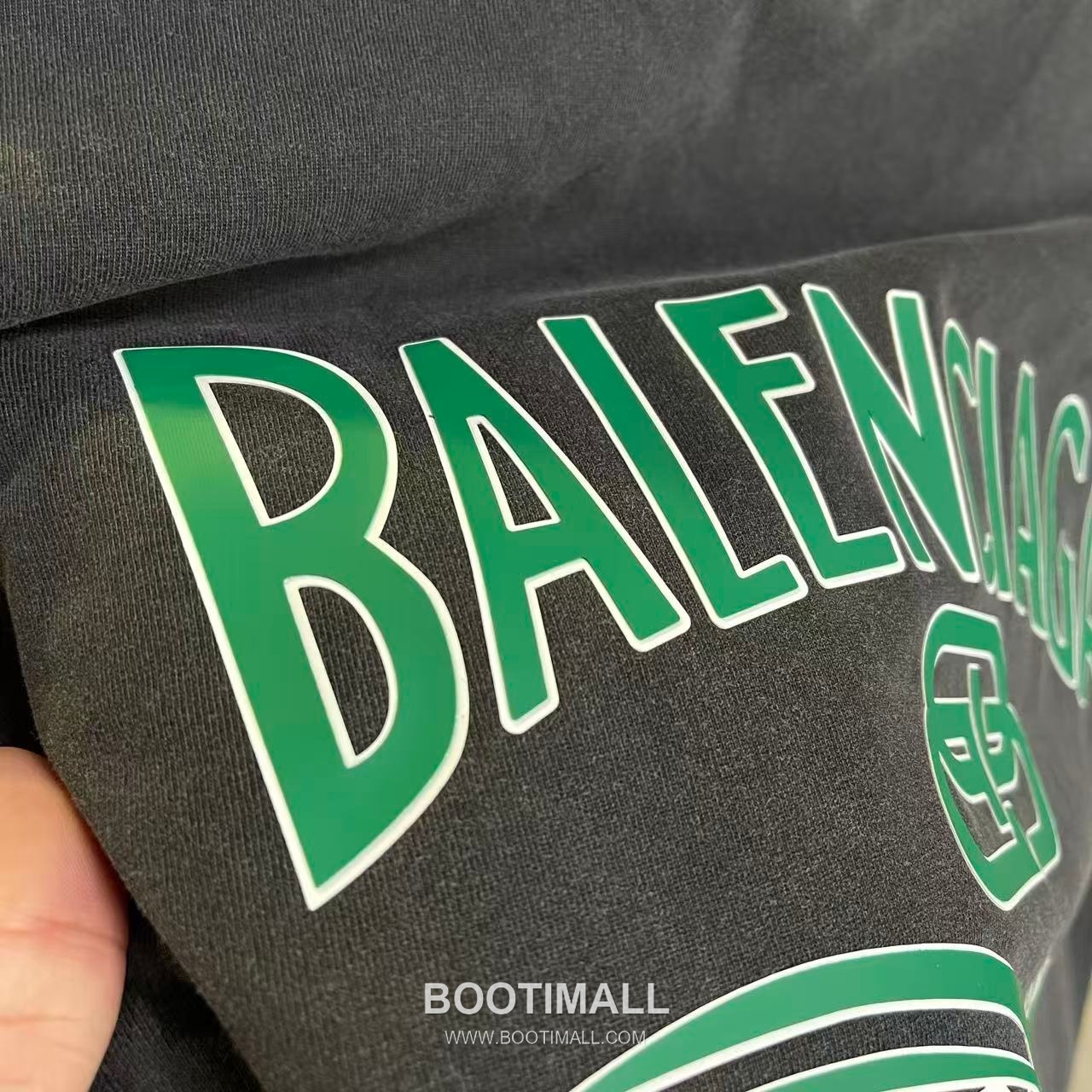 Balenciaga 2026 S/S Cotton Distressed Washed Silicone Logo T-Shirt 발렌시아가 2026SS 코튼 디스트로이드 워싱 실리콘 로고 티셔츠 8