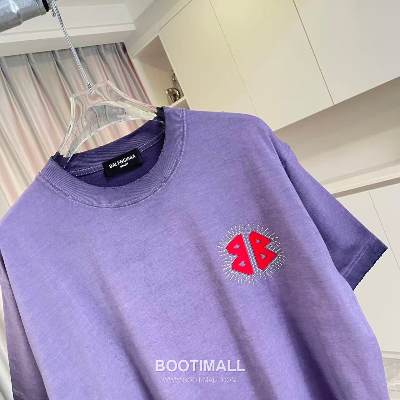 Balenciaga 2026 S/S Cotton Distressed Washed Crystal Silicone Logo T-Shirt 발렌시아가 2026SS 코튼 디스트로이드 워싱 크리스탈 실리콘 로고 티셔츠 4