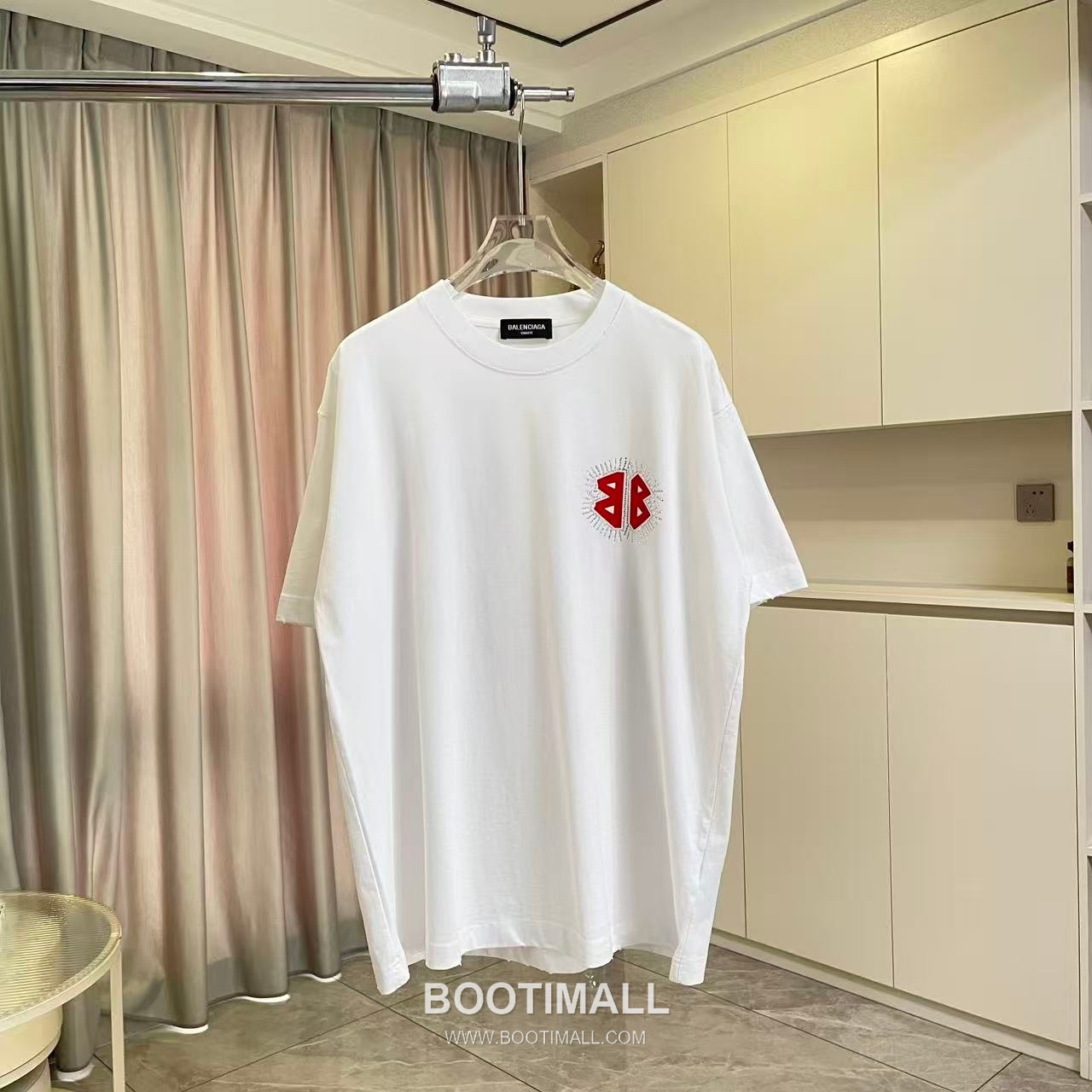 Balenciaga 2026 S/S Cotton Distressed Washed Crystal Silicone Logo T-Shirt 발렌시아가 2026SS 코튼 디스트로이드 워싱 크리스탈 실리콘 로고 티셔츠 2