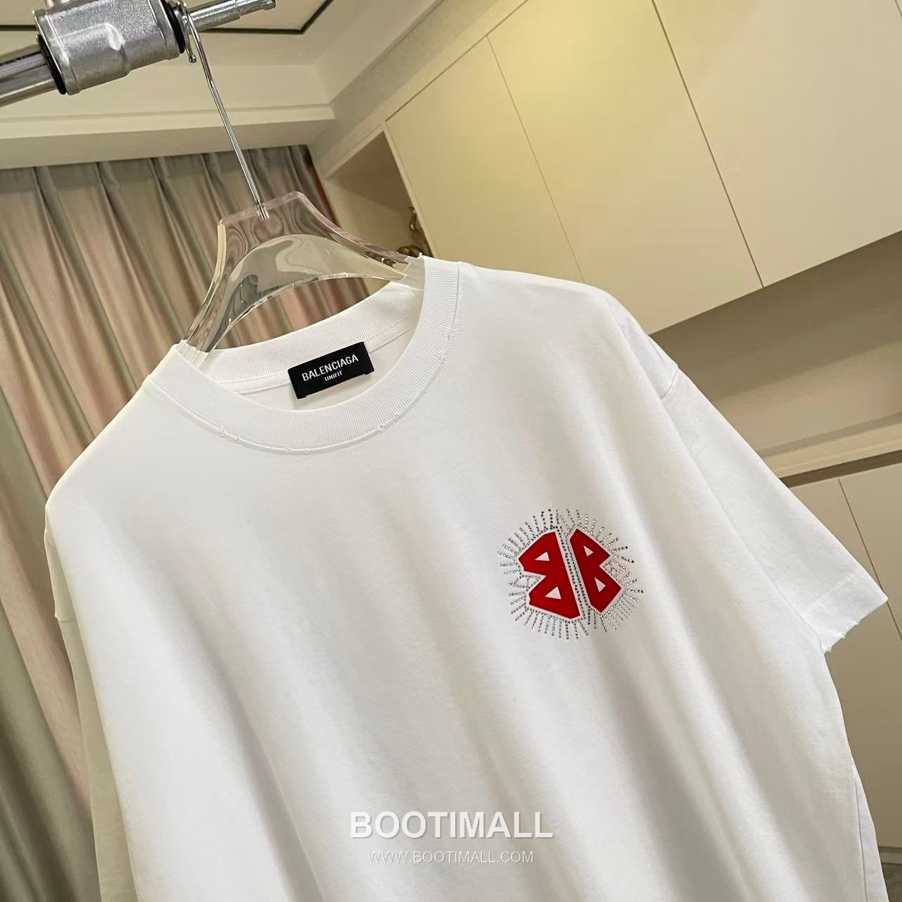 Balenciaga 2026 S/S Cotton Distressed Washed Crystal Silicone Logo T-Shirt 발렌시아가 2026SS 코튼 디스트로이드 워싱 크리스탈 실리콘 로고 티셔츠 4