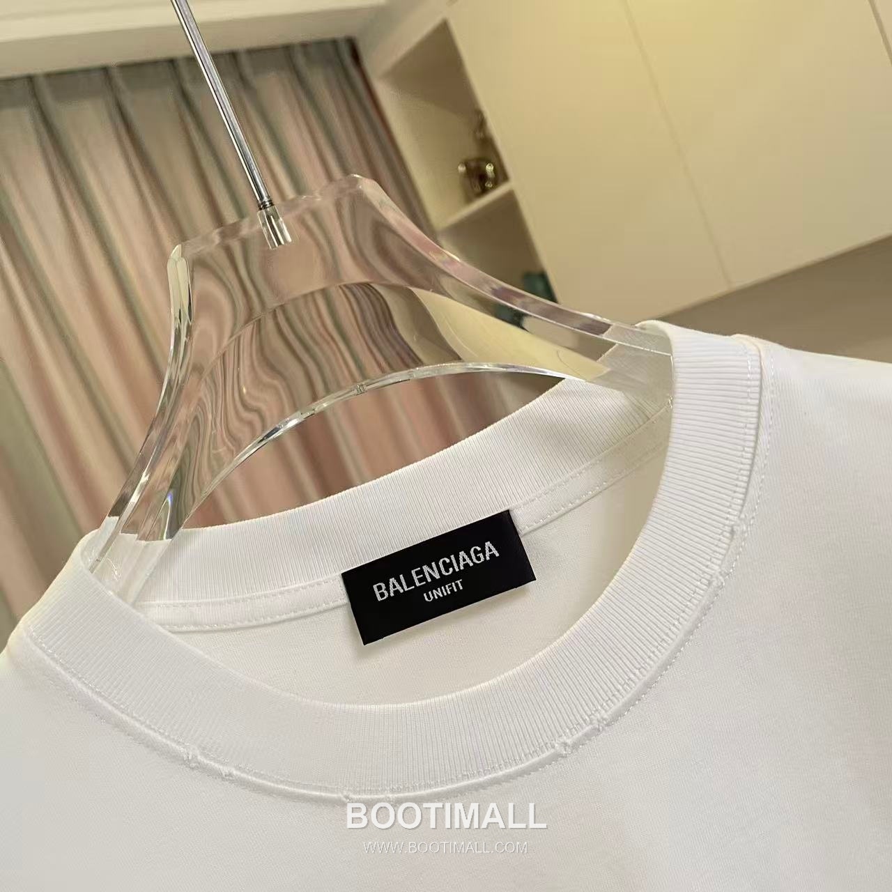 Balenciaga 2026 S/S Cotton Distressed Washed Crystal Silicone Logo T-Shirt 발렌시아가 2026SS 코튼 디스트로이드 워싱 크리스탈 실리콘 로고 티셔츠 5