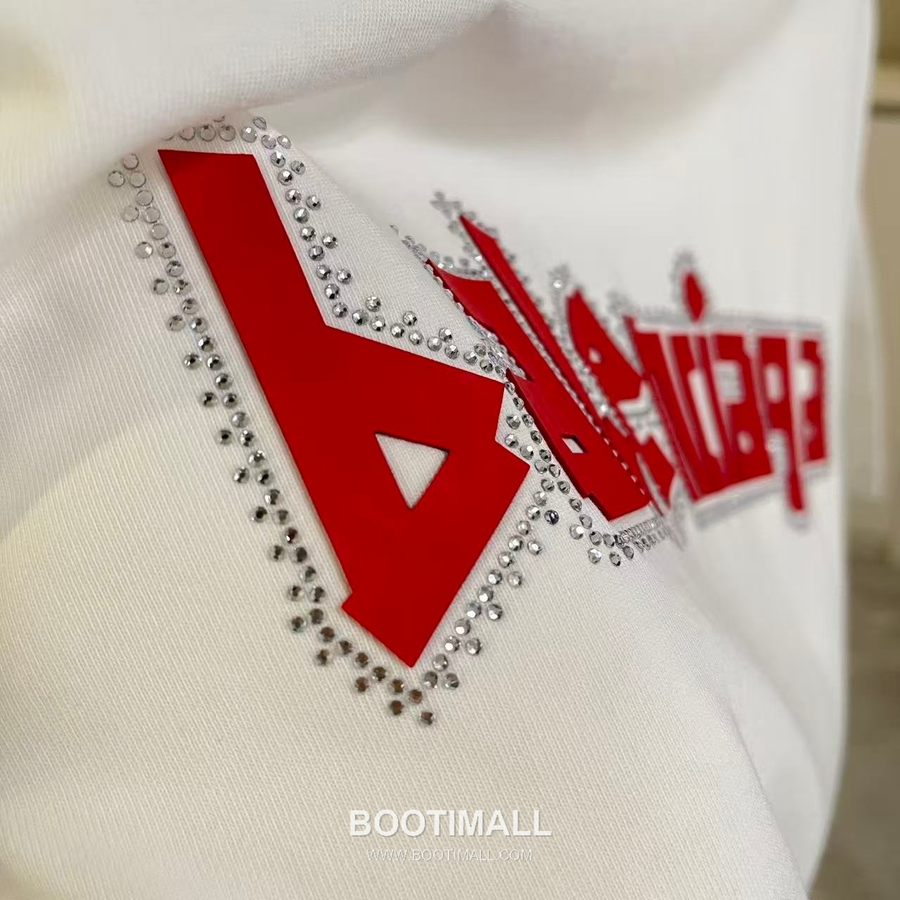 Balenciaga 2026 S/S Cotton Distressed Washed Crystal Silicone Logo T-Shirt 발렌시아가 2026SS 코튼 디스트로이드 워싱 크리스탈 실리콘 로고 티셔츠 9