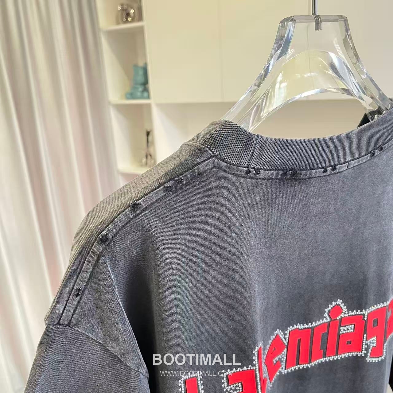 Balenciaga 2026 S/S Cotton Distressed Washed Crystal Silicone Logo T-Shirt 발렌시아가 2026SS 코튼 디스트로이드 워싱 크리스탈 실리콘 로고 티셔츠 8