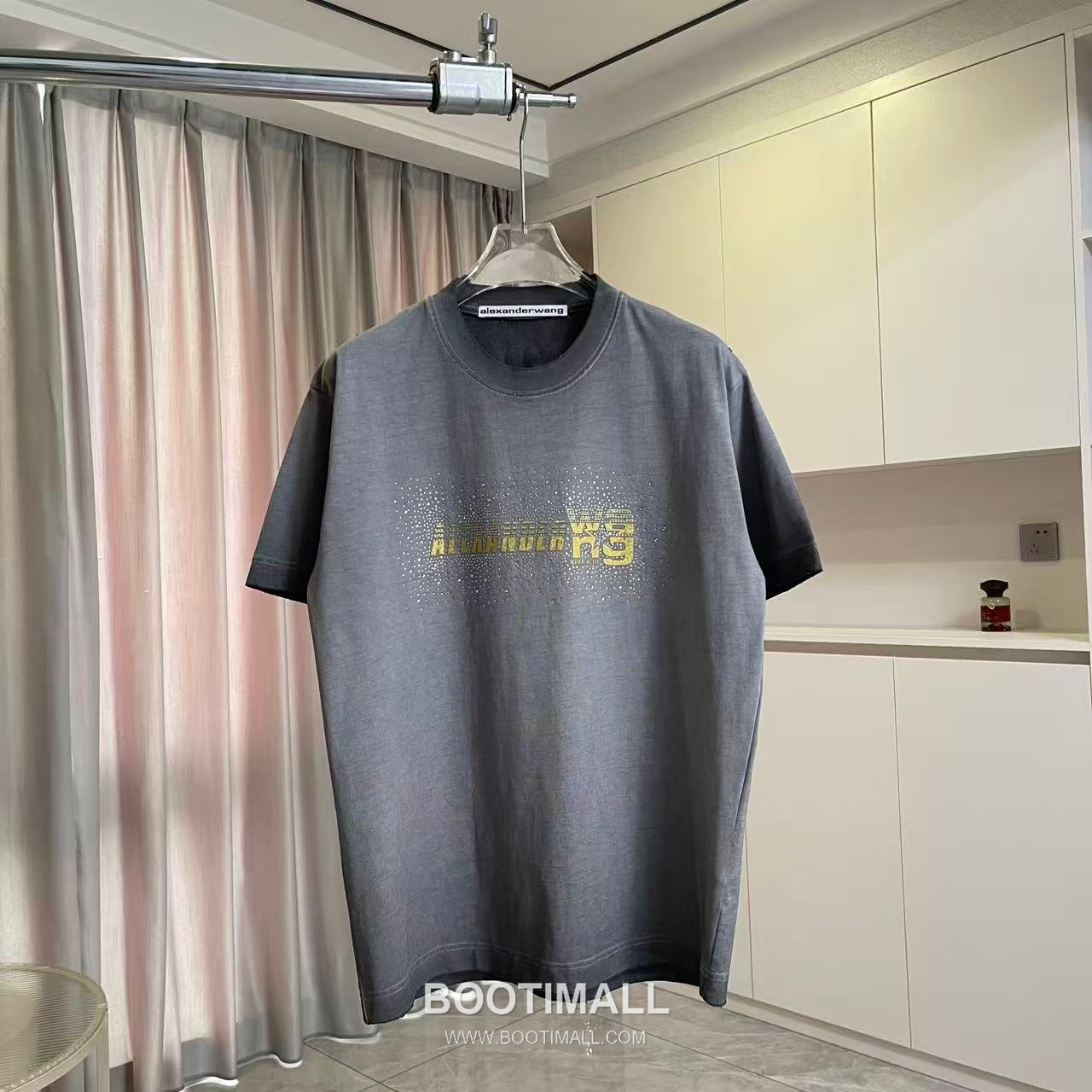 Alexander Wang 2026 S/S Cotton Distressed Washed Logo T-Shirt 알렉산더왕 2026SS 코튼 디스트로이드 워싱 로고 티셔츠 1