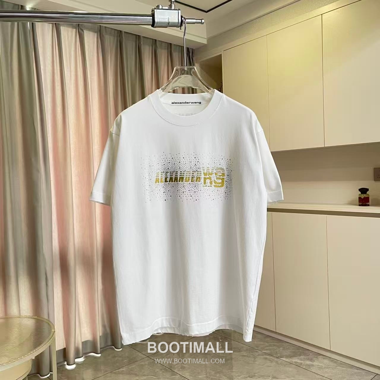 Alexander Wang 2026 S/S Cotton Distressed Washed Logo T-Shirt 알렉산더왕 2026SS 코튼 디스트로이드 워싱 로고 티셔츠 1