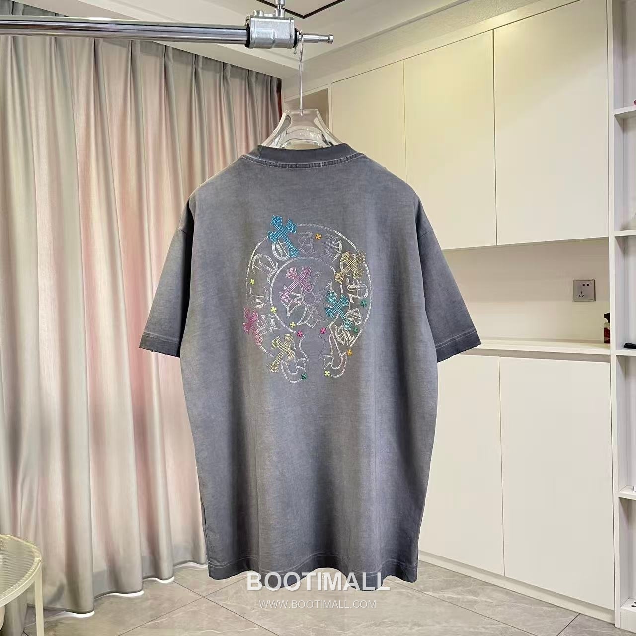 Chrome Hearts 2026 S/S Cotton Distressed Washed Cross Logo T-Shirt 크롬하츠 2026SS 코튼 디스트로이드 워싱 크로스 로고 티셔츠 1