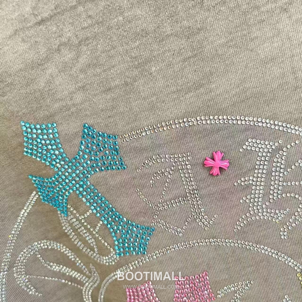 Chrome Hearts 2026 S/S Cotton Distressed Washed Cross Logo T-Shirt 크롬하츠 2026SS 코튼 디스트로이드 워싱 크로스 로고 티셔츠 9