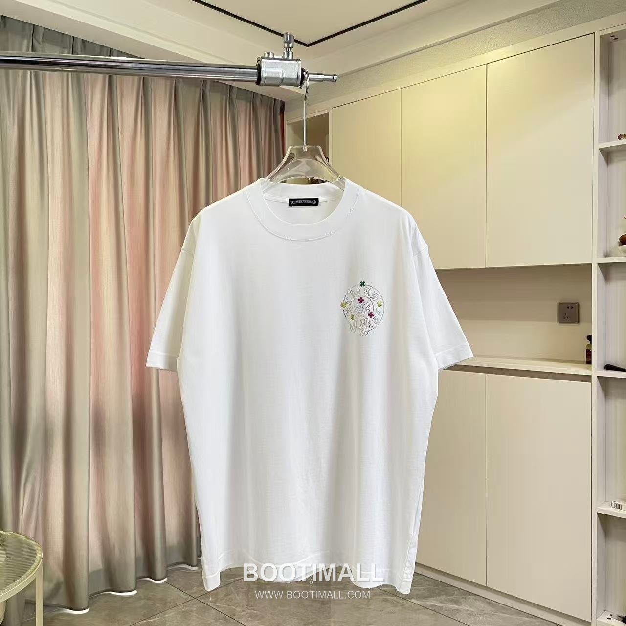 Chrome Hearts 2026 S/S Cotton Distressed Washed Cross Logo T-Shirt 크롬하츠 2026SS 코튼 디스트로이드 워싱 크로스 로고 티셔츠 2