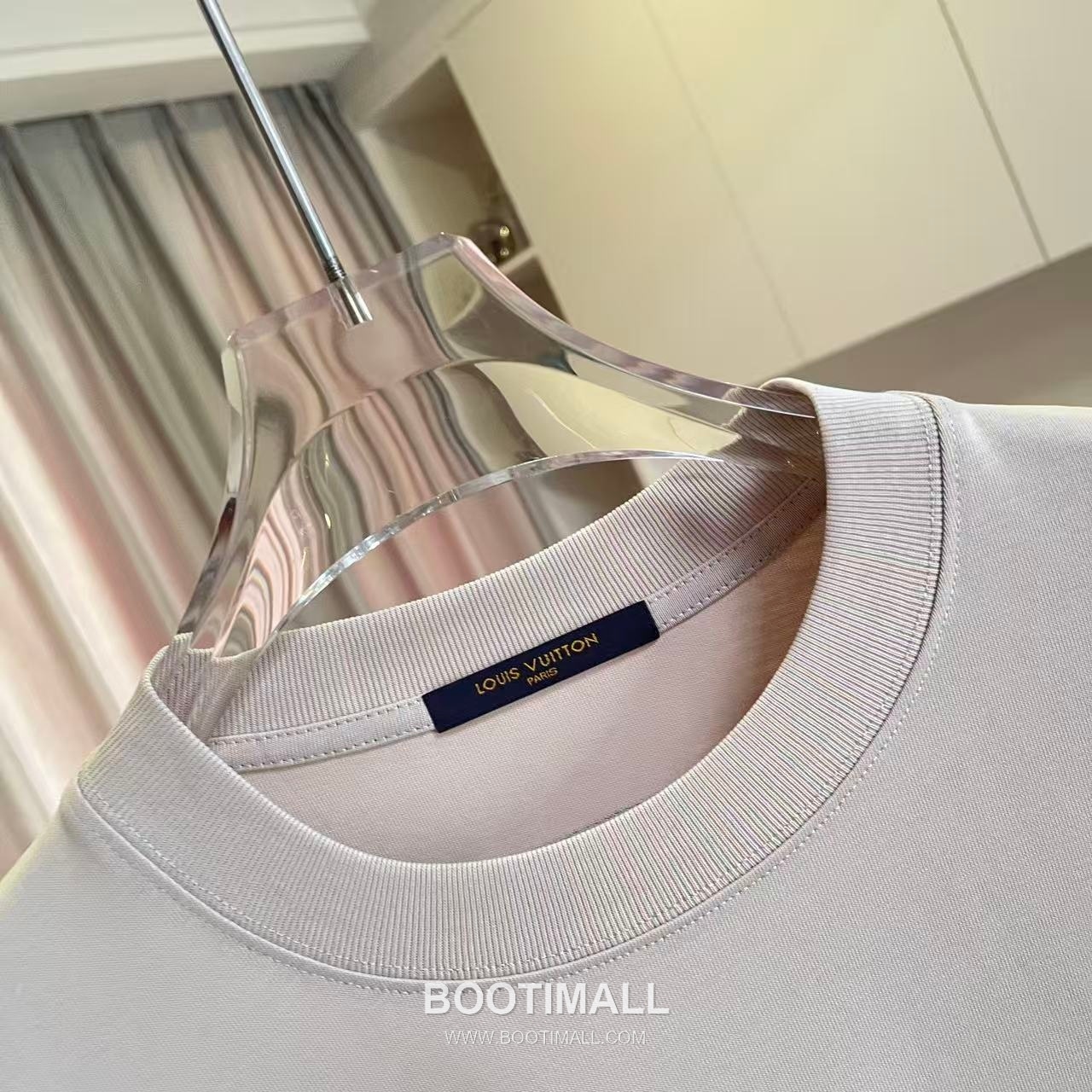 Louis Vuitton 2026 S/S Cotton Letter Logo Print T-Shirt 루이비통 2026SS 코튼 레터 로고 프린트 티셔츠 5