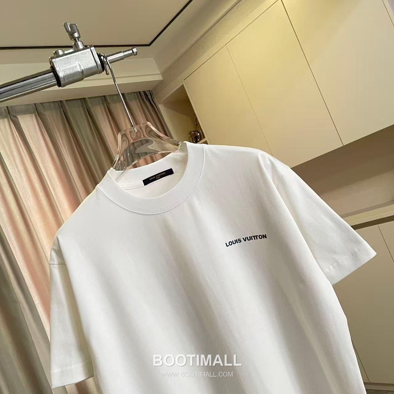 Louis Vuitton 2026 S/S Cotton Letter Logo Print T-Shirt 루이비통 2026SS 코튼 레터 로고 프린트 티셔츠 4