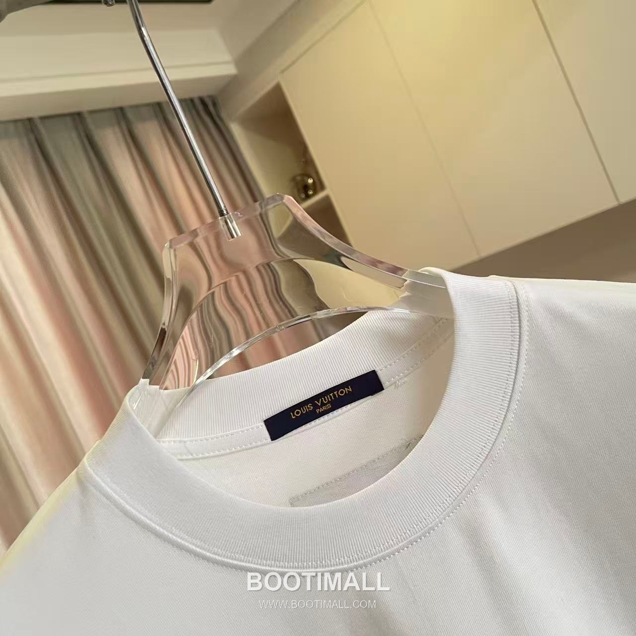 Louis Vuitton 2026 S/S Cotton Letter Logo Print T-Shirt 루이비통 2026SS 코튼 레터 로고 프린트 티셔츠 5