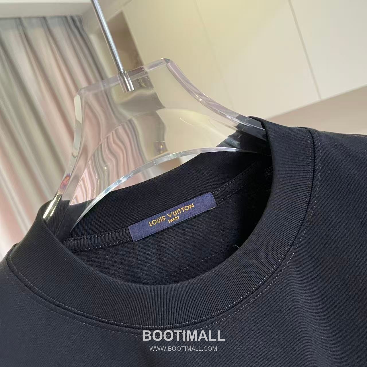 Louis Vuitton 2026 S/S Cotton Letter Logo Print T-Shirt 루이비통 2026SS 코튼 레터 로고 프린트 티셔츠 5