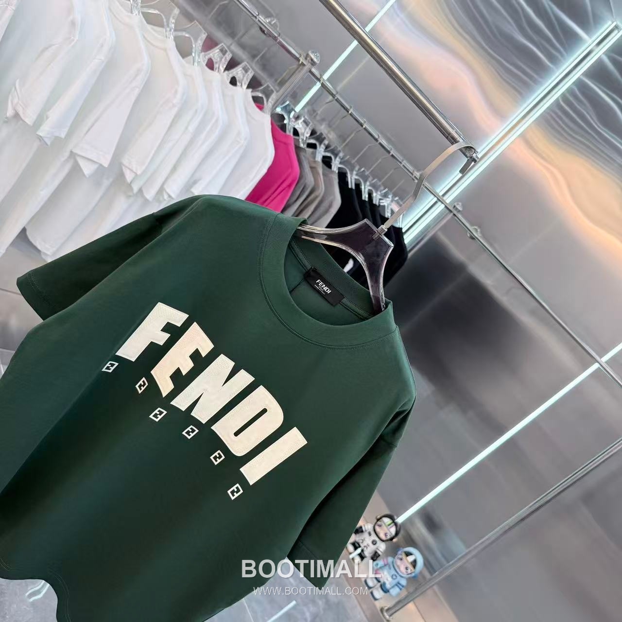 Fendi 2026 S/S Cotton Silicone Logo T-Shirt 펜디 2026SS 코튼 실리콘 로고 티셔츠 3
