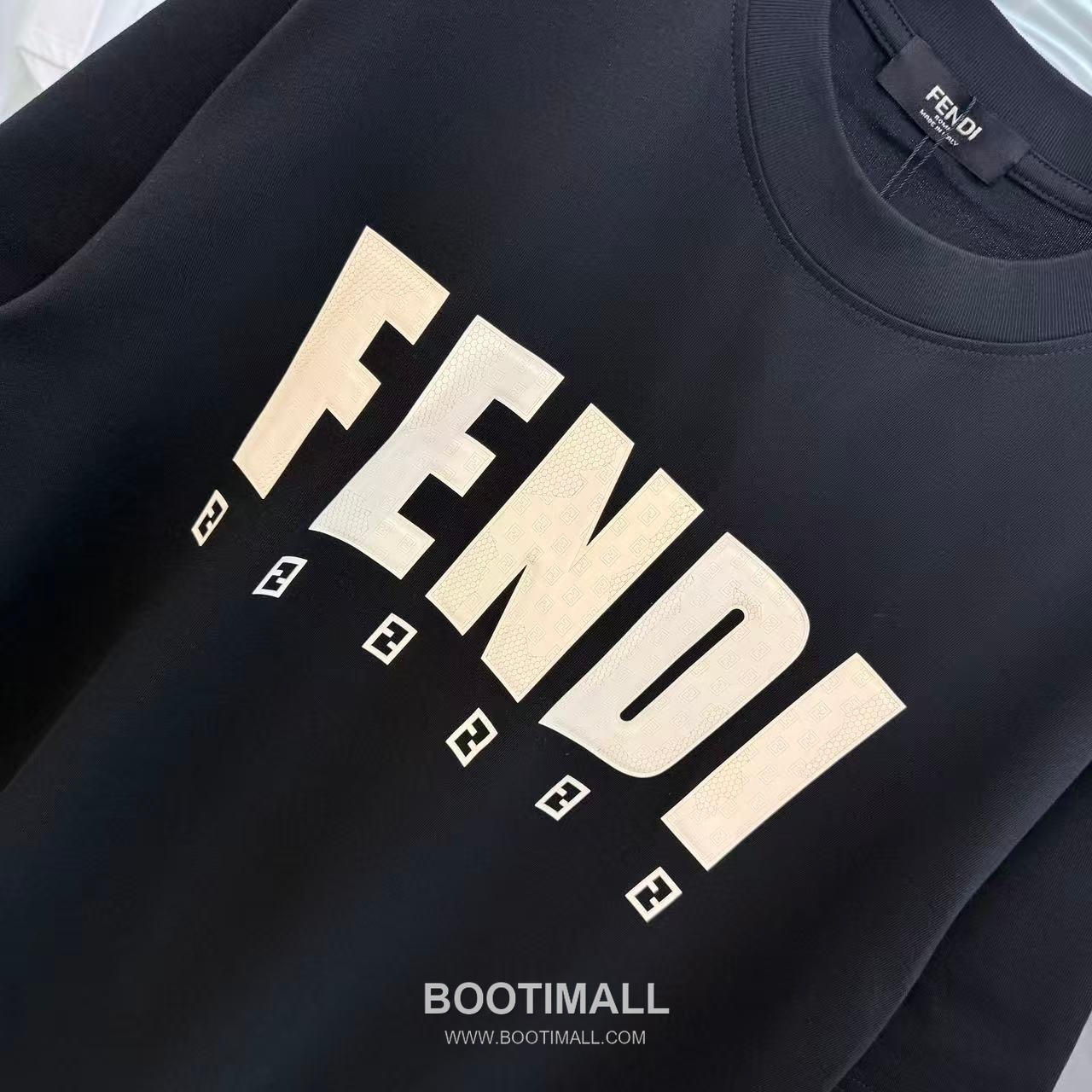 Fendi 2026 S/S Cotton Silicone Logo T-Shirt 펜디 2026SS 코튼 실리콘 로고 티셔츠 5