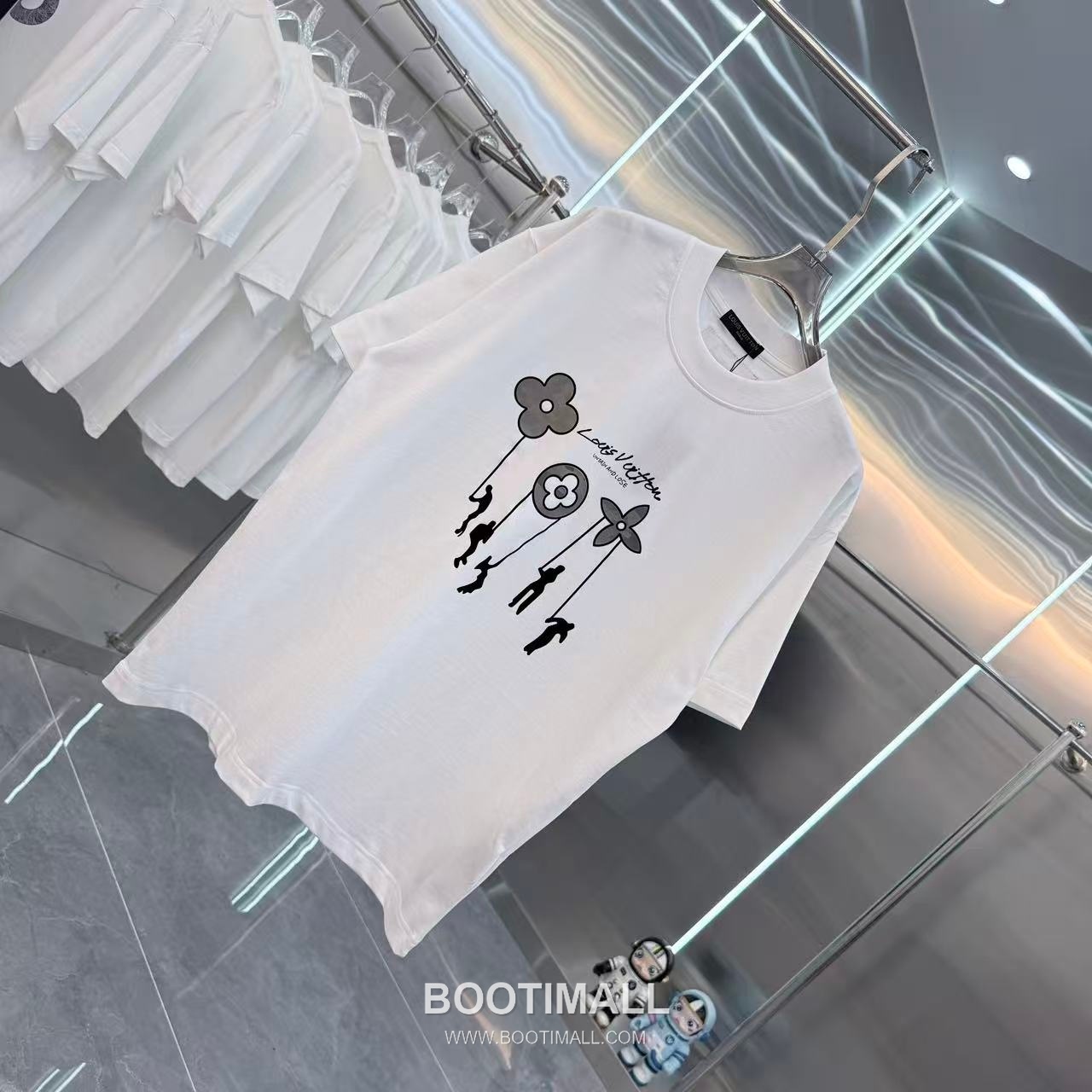 Louis Vuitton 2026 S/S Cotton Silicone Logo T-Shirt 루이비통 2026SS 코튼 실리콘 로고 티셔츠 2