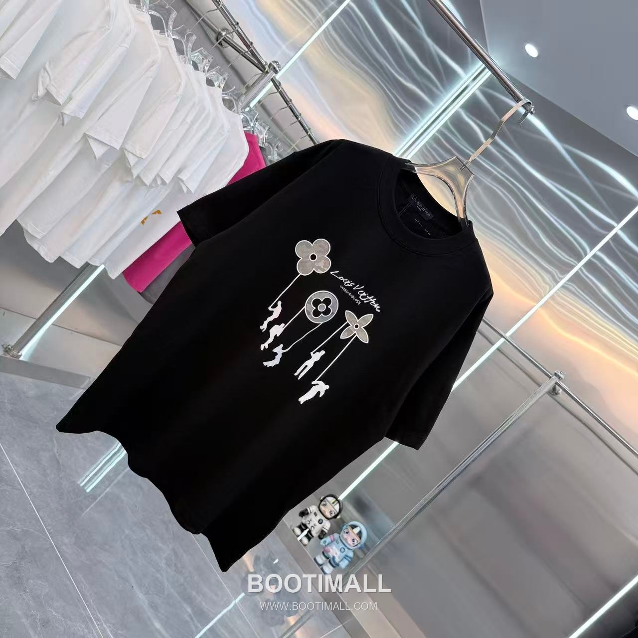 Louis Vuitton 2026 S/S Cotton Silicone Logo T-Shirt 루이비통 2026SS 코튼 실리콘 로고 티셔츠 2