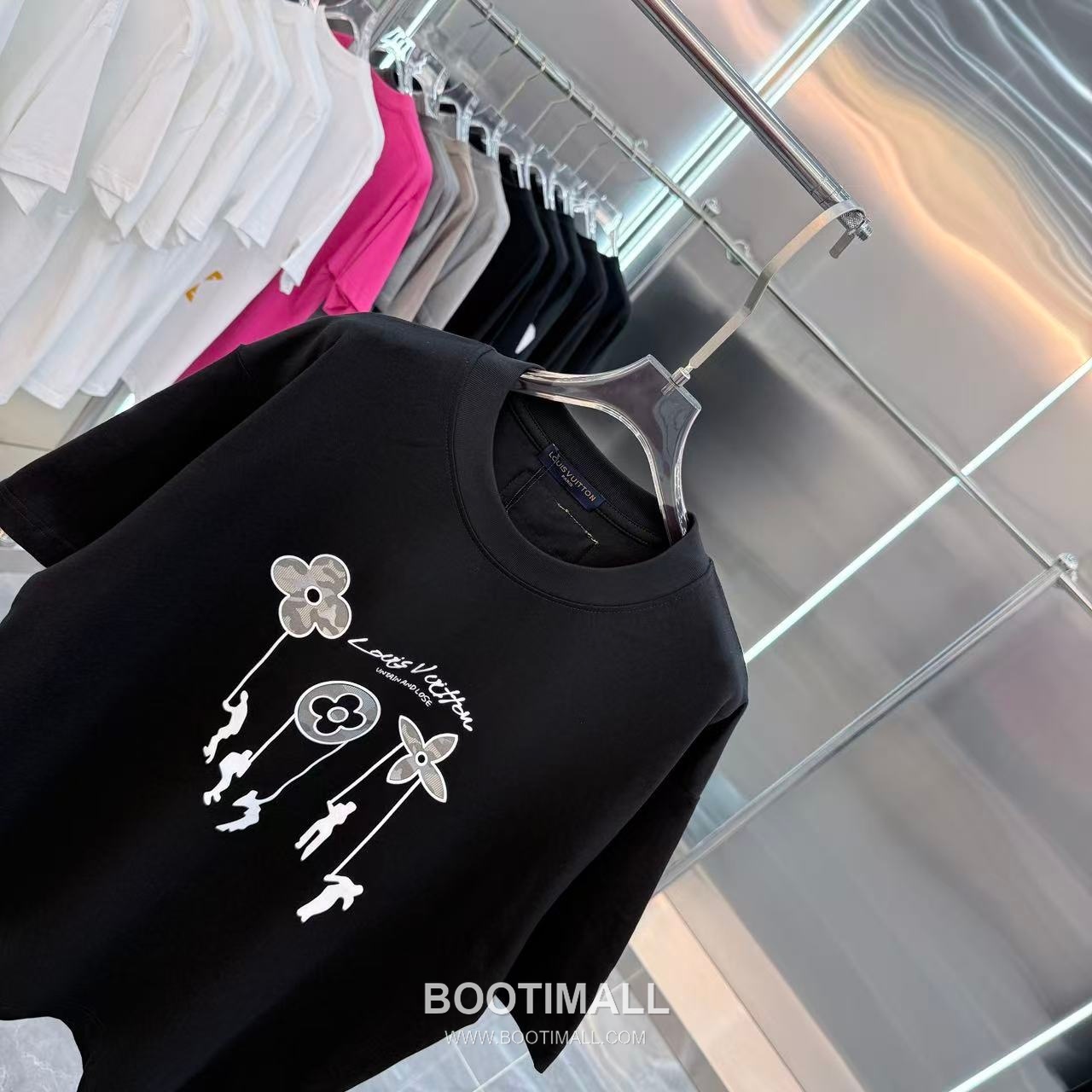 Louis Vuitton 2026 S/S Cotton Silicone Logo T-Shirt 루이비통 2026SS 코튼 실리콘 로고 티셔츠 3