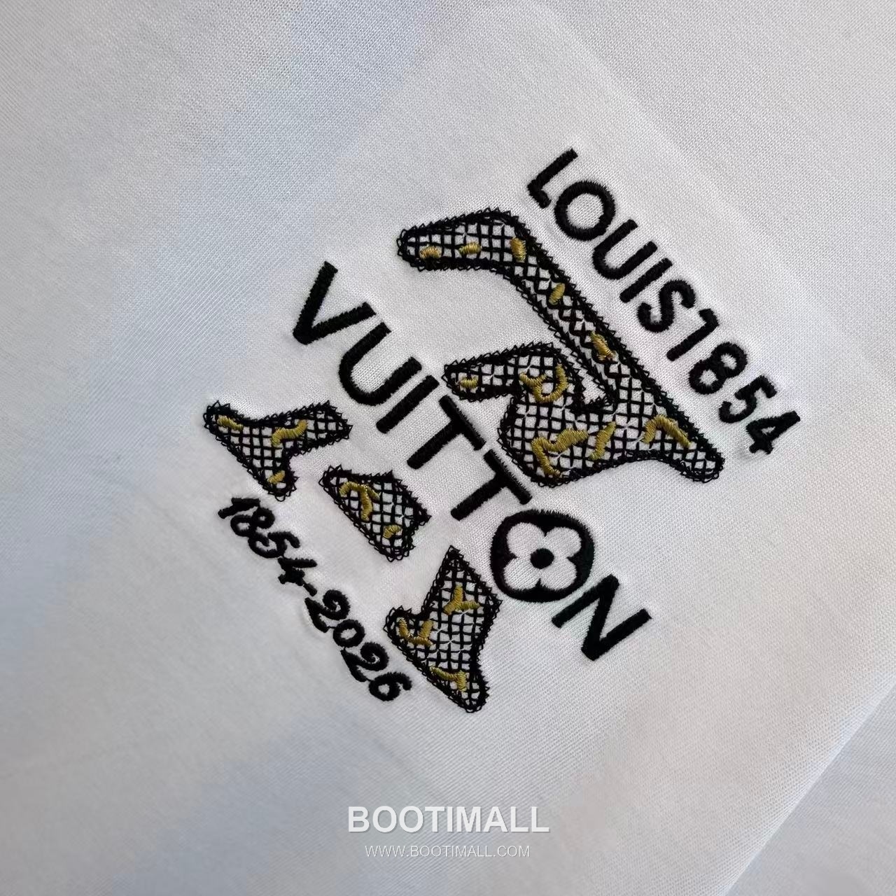 Louis Vuitton 2026 S/S Cotton 3D Embroidery Logo T-Shirt 루이비통 2026SS 코튼 3D 자수 로고 티셔츠 6