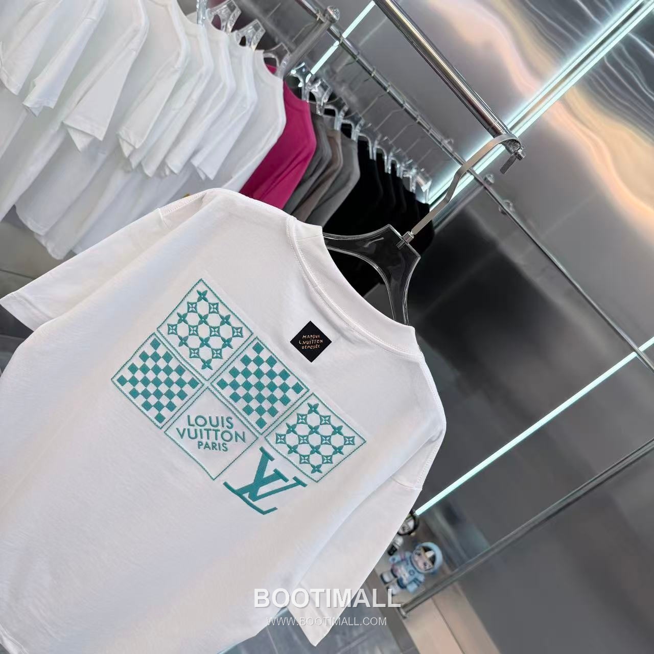 Louis Vuitton 2026 S/S Cotton 3D Embroidery Logo T-Shirt 루이비통 2026SS 코튼 3D 자수 로고 티셔츠 8