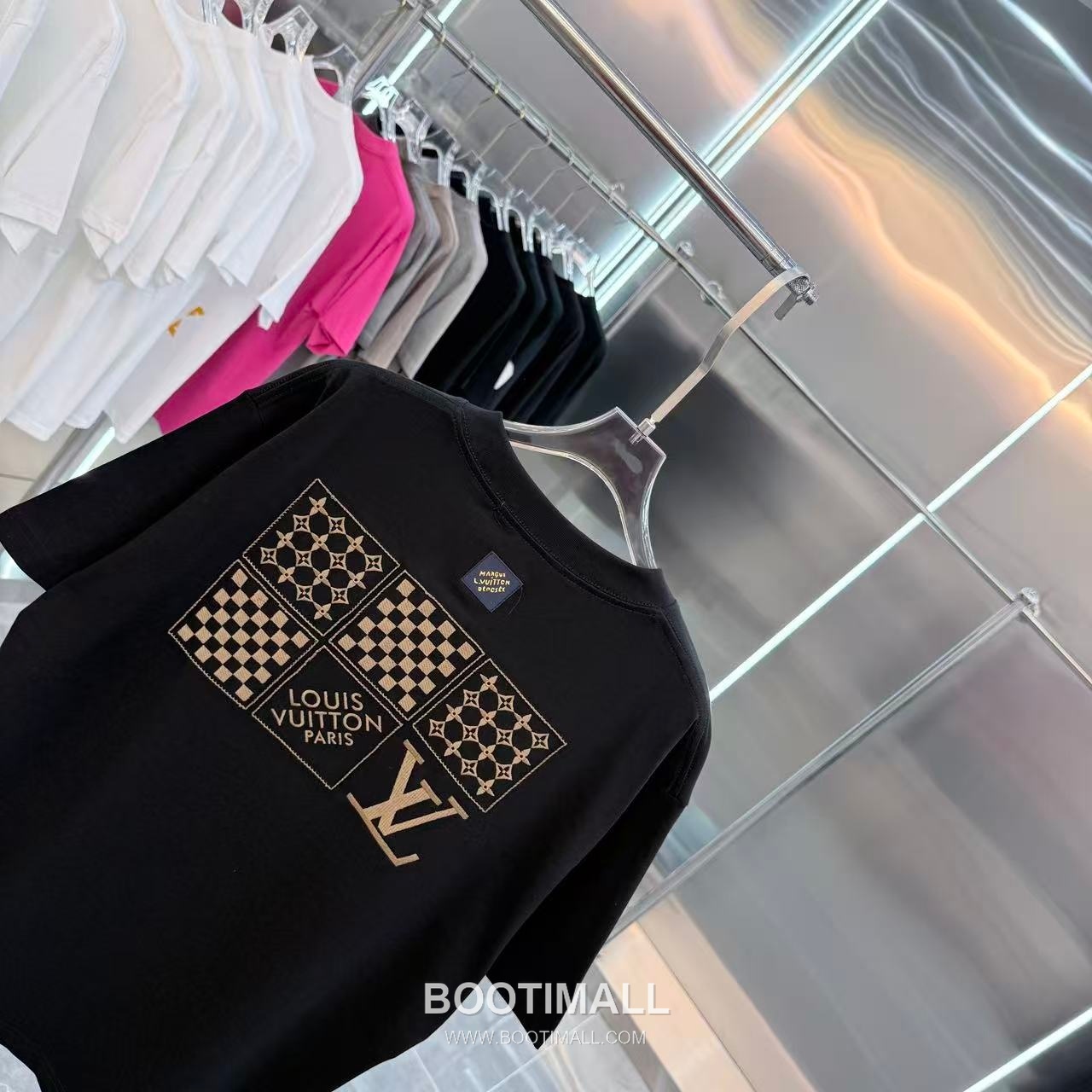 Louis Vuitton 2026 S/S Cotton 3D Embroidery Logo T-Shirt 루이비통 2026SS 코튼 3D 자수 로고 티셔츠 8