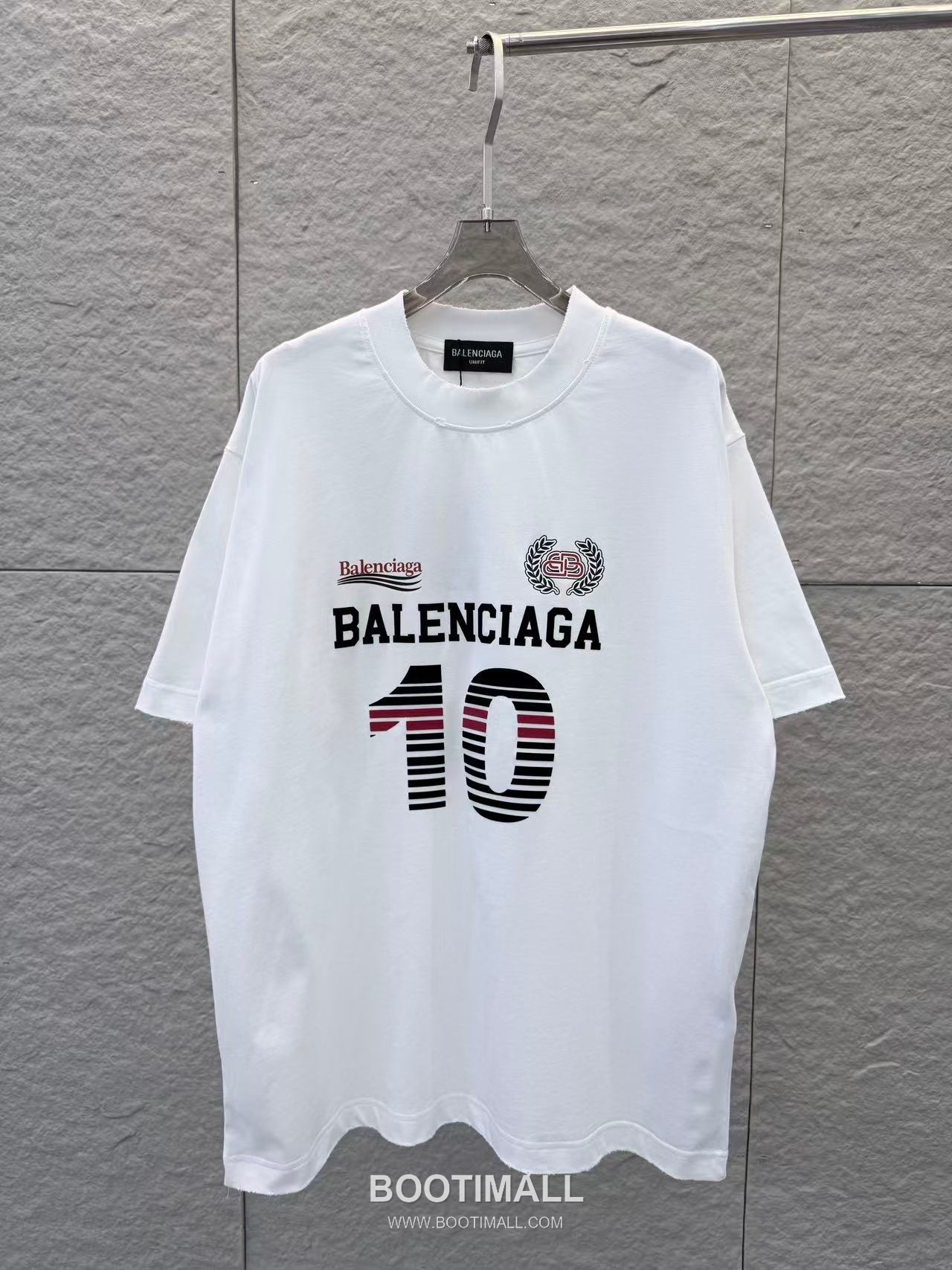 Balenciaga 2026 S/S Cotton Distressed Washed 3D Gel Logo T-Shirt 발렌시아가 2026SS 코튼 디스트로이드 워싱 3D 젤 로고 티셔츠 1