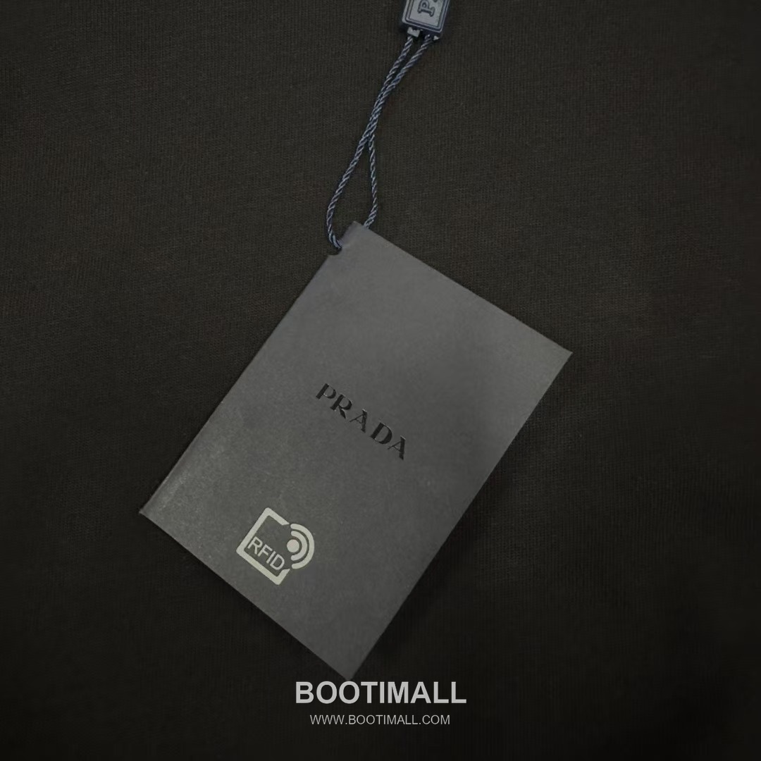 Prada 2026 S/S Cotton Double-Yoke T-Shirt 프라다 2026SS 코튼 더블 요크 티셔츠 5