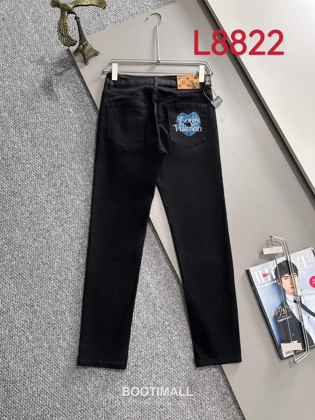 Louis Vuitton L8823 2025 Four Season Denim Slim Jeans 루이비통 L8823 2025 사계절 데님 슬림 진 팬츠 1