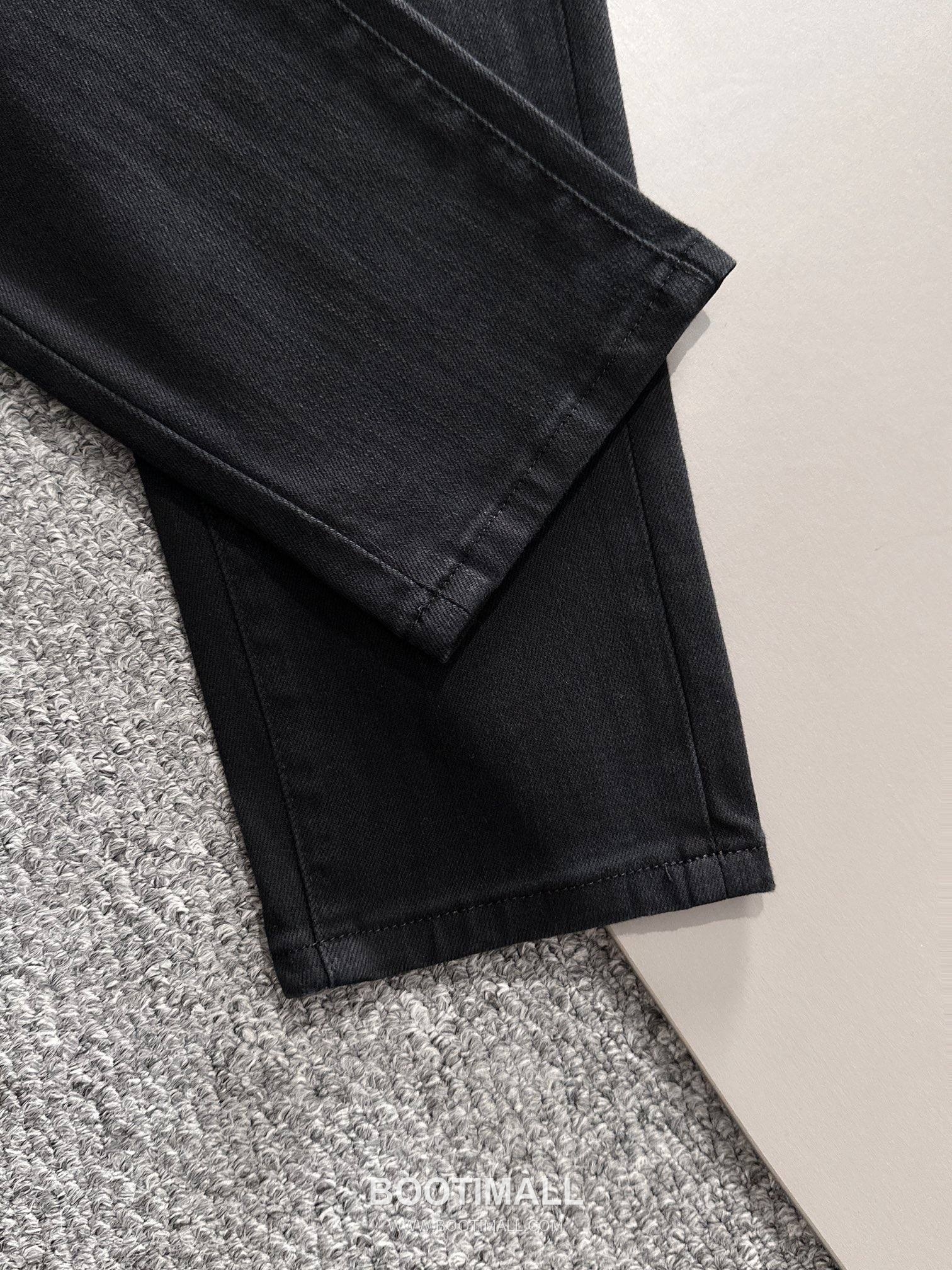 Louis Vuitton L8823 2025 Four Season Denim Slim Jeans 루이비통 L8823 2025 사계절 데님 슬림 진 팬츠 7