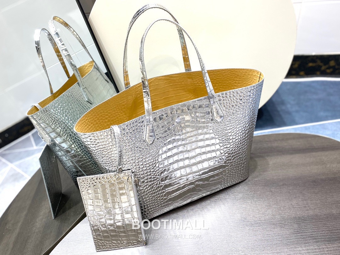 Givenchy Antigona Calfskin Tote Bag with Double Strap and Inner Zip Pocket 지방시 안티고나 카프스킨 더블 스트랩 토트백 35.5cm 3