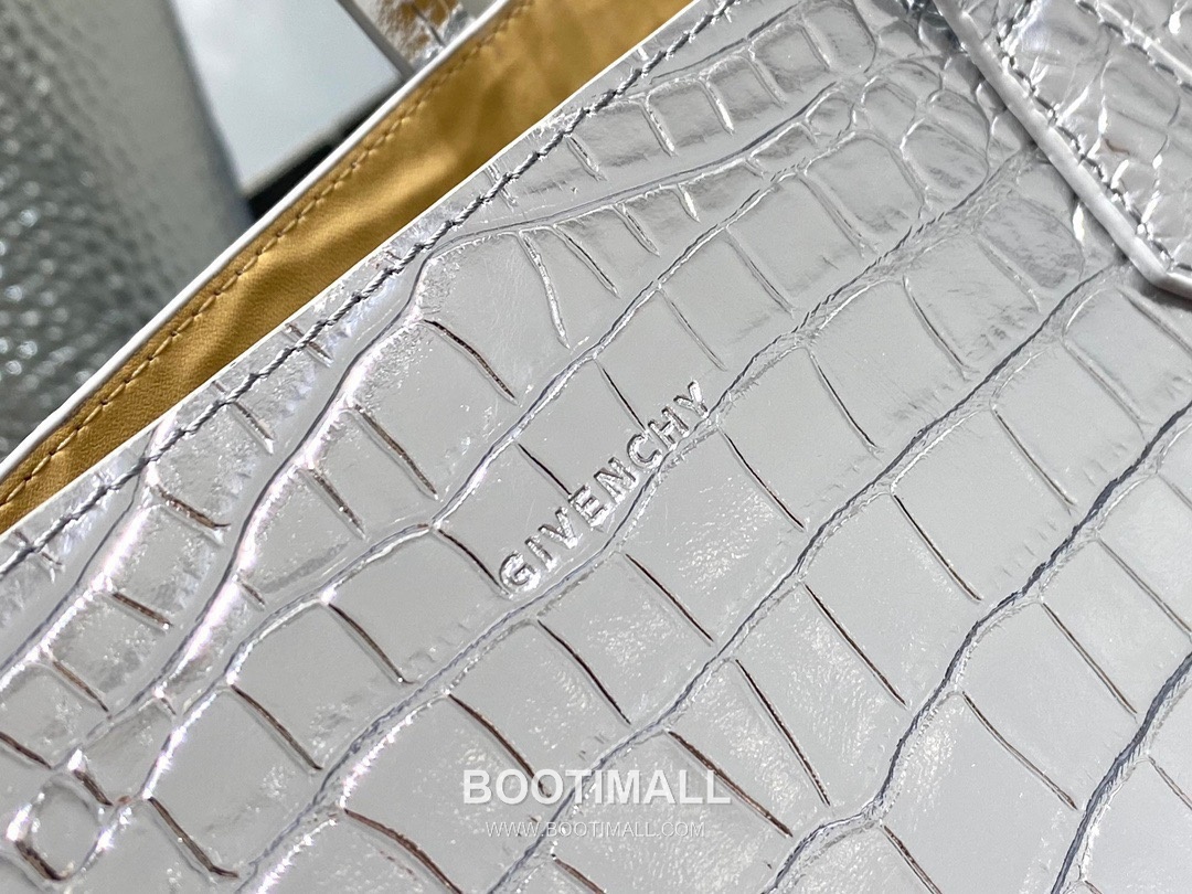 Givenchy Antigona Calfskin Tote Bag with Double Strap and Inner Zip Pocket 지방시 안티고나 카프스킨 더블 스트랩 토트백 35.5cm 5