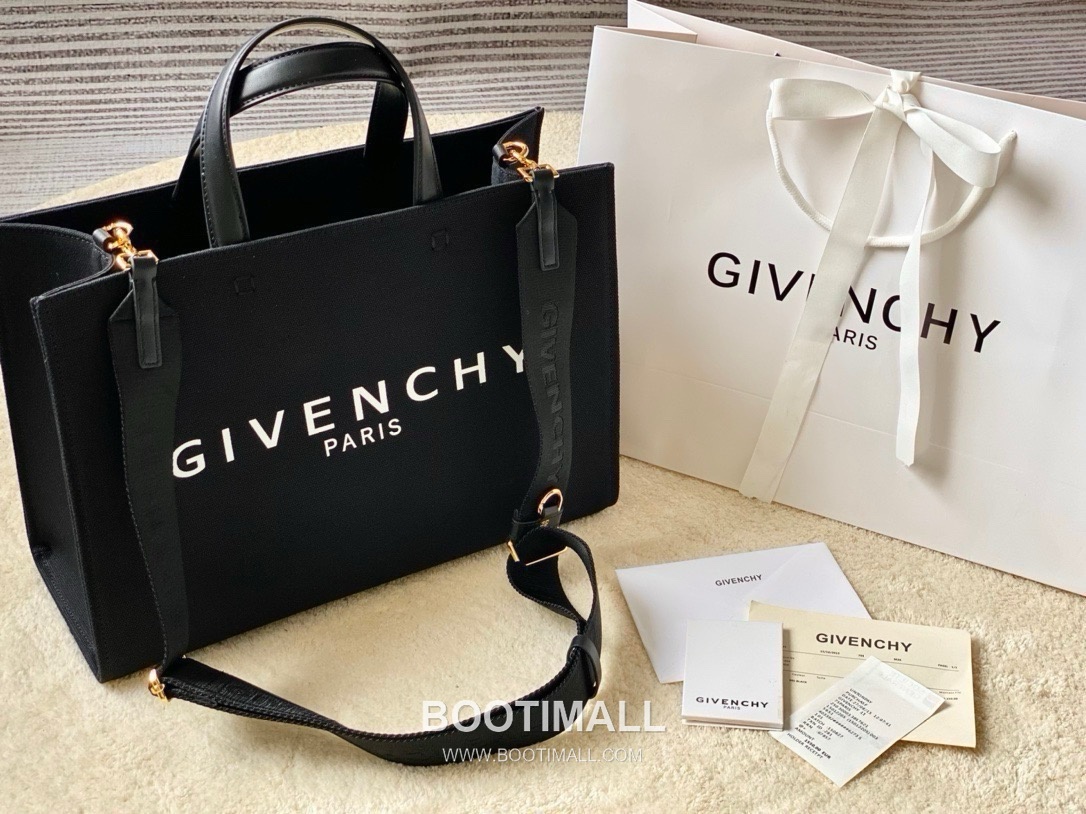 Givenchy Canvas Tote Bag with Waterproof Coated Fabric and Steel Hardware 지방시 방수 코팅 캔버스 스틸 하드웨어 토트백 37cm 1