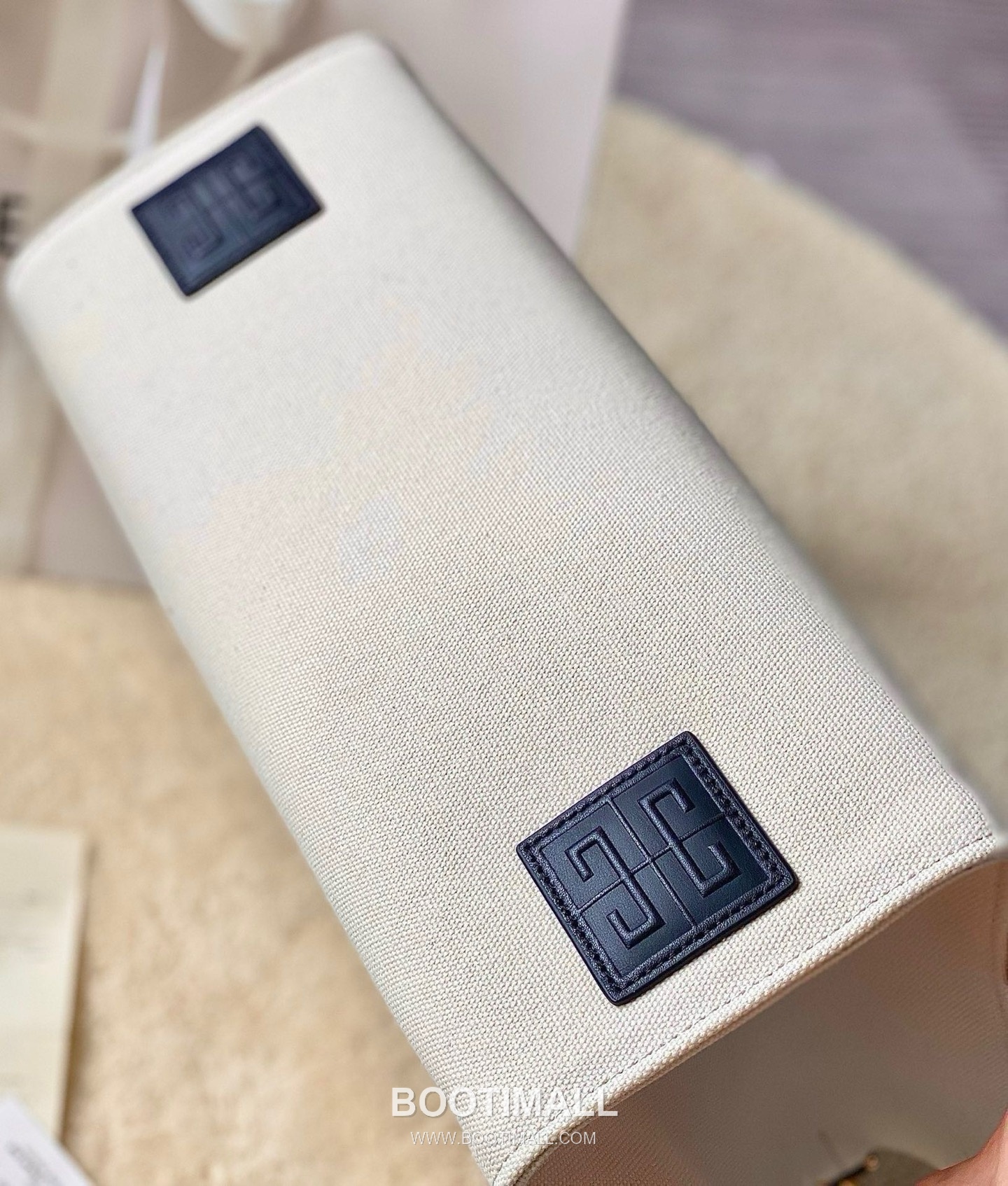 Givenchy Canvas Tote Bag with Waterproof Coated Fabric and Steel Hardware 지방시 방수 코팅 캔버스 스틸 하드웨어 토트백 37cm 4