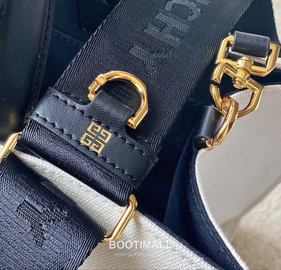 Givenchy Canvas Tote Bag with Waterproof Coated Fabric and Steel Hardware 지방시 방수 코팅 캔버스 스틸 하드웨어 토트백 37cm 6