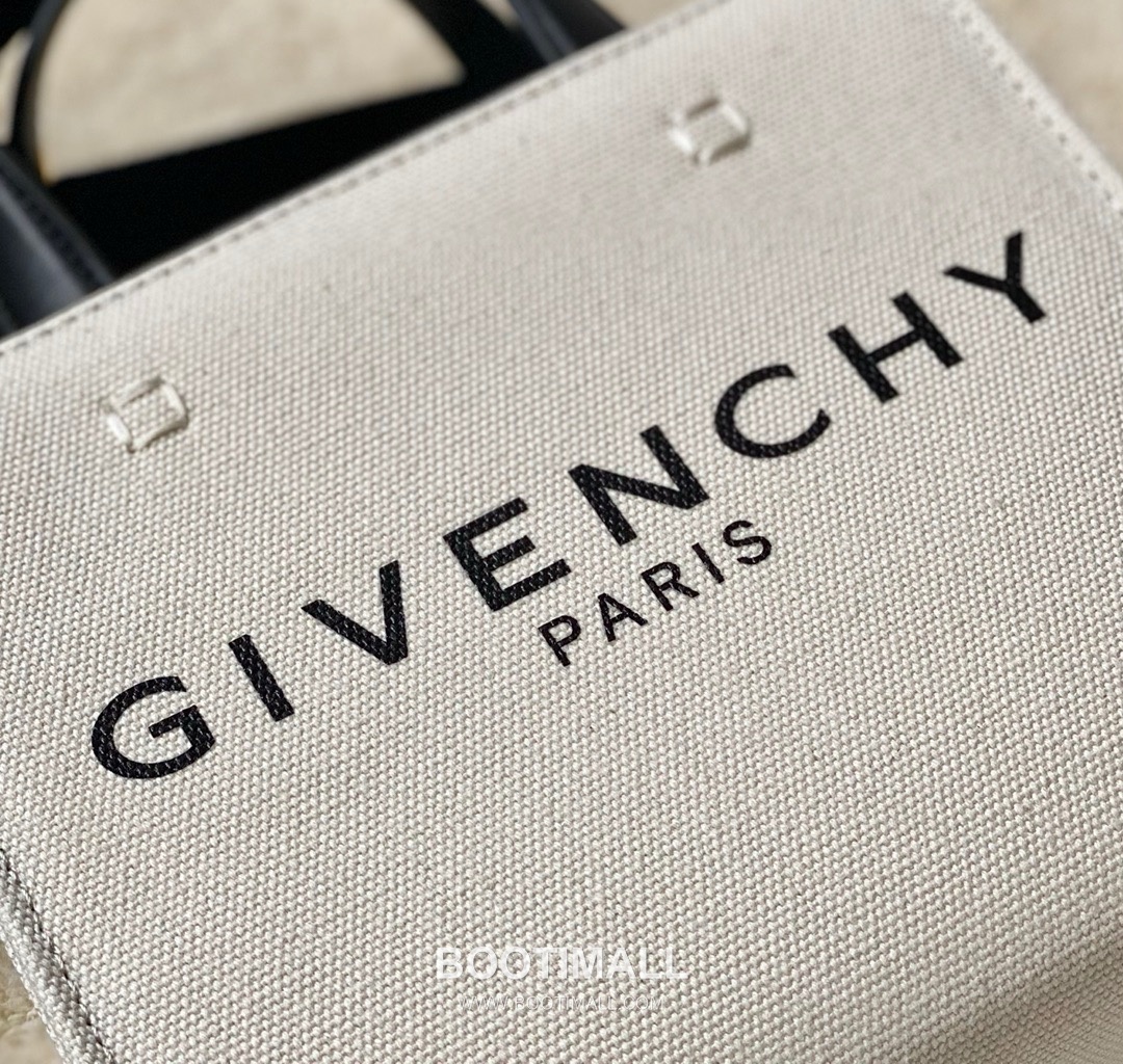 Givenchy Canvas Tote Bag with Waterproof Coated Fabric and Steel Hardware 지방시 방수 코팅 캔버스 스틸 하드웨어 토트백 19cm 9