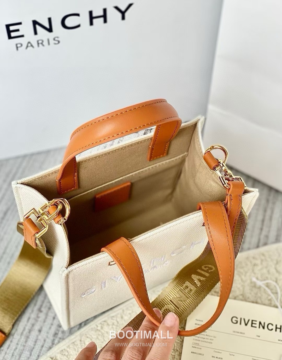 Givenchy Canvas Tote Bag with Waterproof Coated Fabric and Steel Hardware 지방시 방수 코팅 캔버스 스틸 하드웨어 토트백 19cm 7