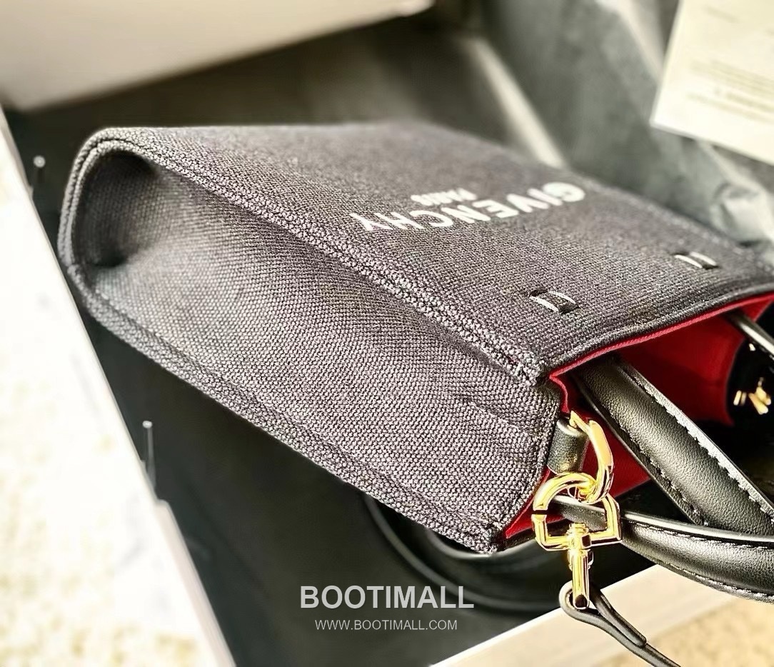 Givenchy Canvas Tote Bag with Waterproof Coated Fabric and Steel Hardware Vertical Mini Tote 지방시 방수 코팅 캔버스 스틸 하드웨어 버티컬 미니 토트백 299019 17cm 3