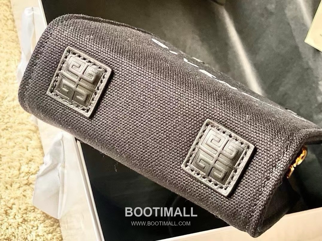 Givenchy Canvas Tote Bag with Waterproof Coated Fabric and Steel Hardware Vertical Mini Tote 지방시 방수 코팅 캔버스 스틸 하드웨어 버티컬 미니 토트백 299019 17cm 4