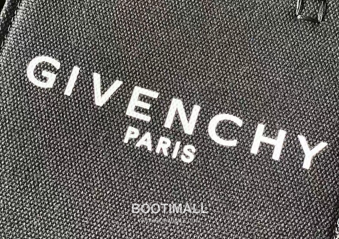 Givenchy Canvas Tote Bag with Waterproof Coated Fabric and Steel Hardware Vertical Mini Tote 지방시 방수 코팅 캔버스 스틸 하드웨어 버티컬 미니 토트백 299019 17cm 5