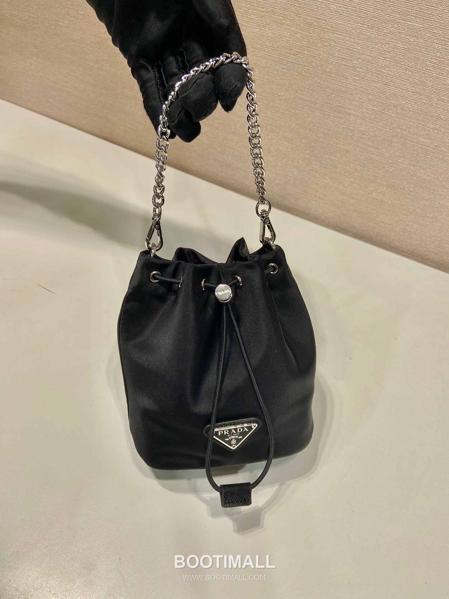 Prada Nylon Mini Bucket Bag with Chain Strap and Drawstring Closure 프라다 나일론 체인 스트랩 드로스트링 미니 버킷백 1BH612 12cm 5