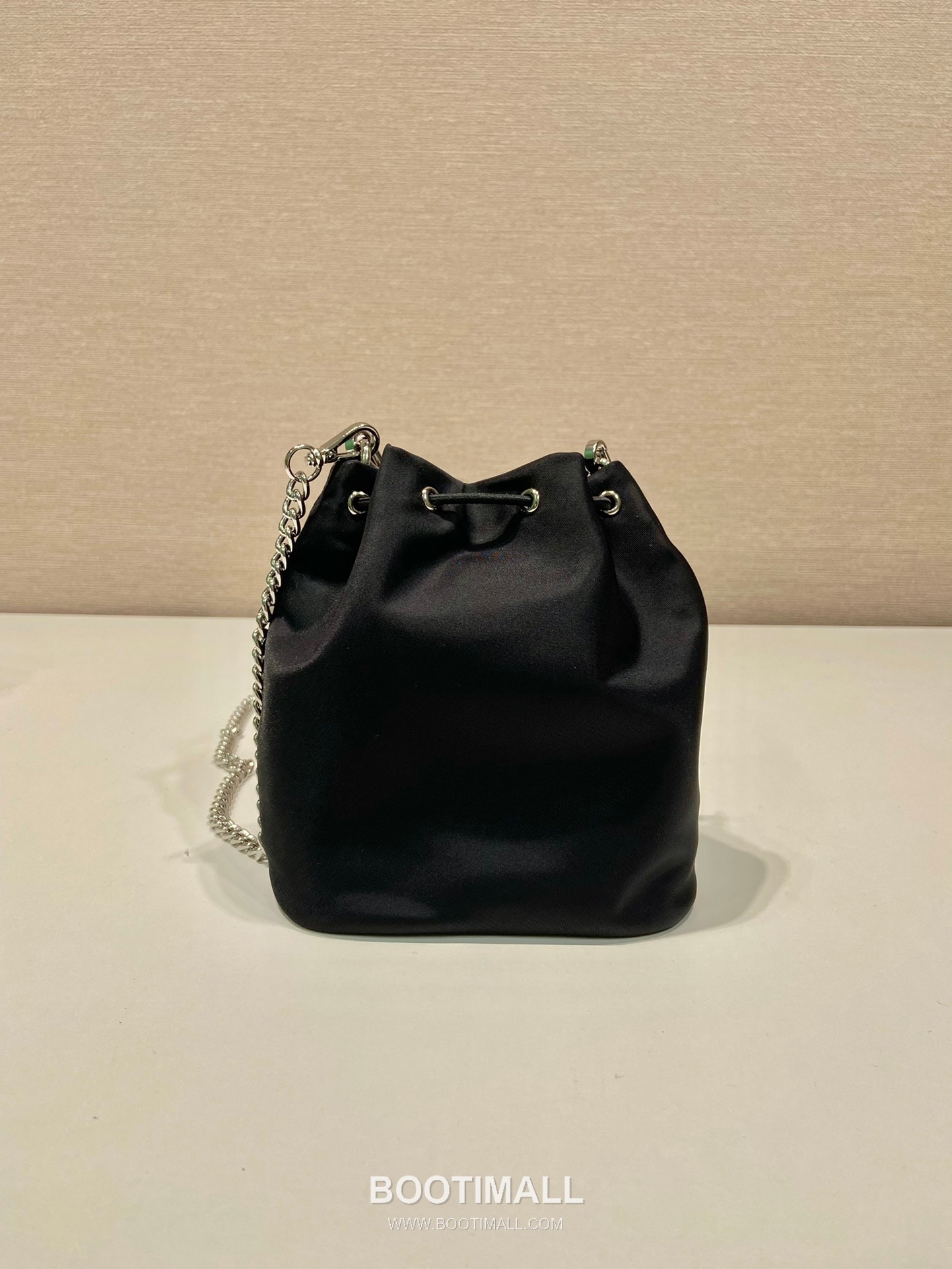 Prada Nylon Mini Bucket Bag with Chain Strap and Drawstring Closure 프라다 나일론 체인 스트랩 드로스트링 미니 버킷백 1BH612 12cm 6