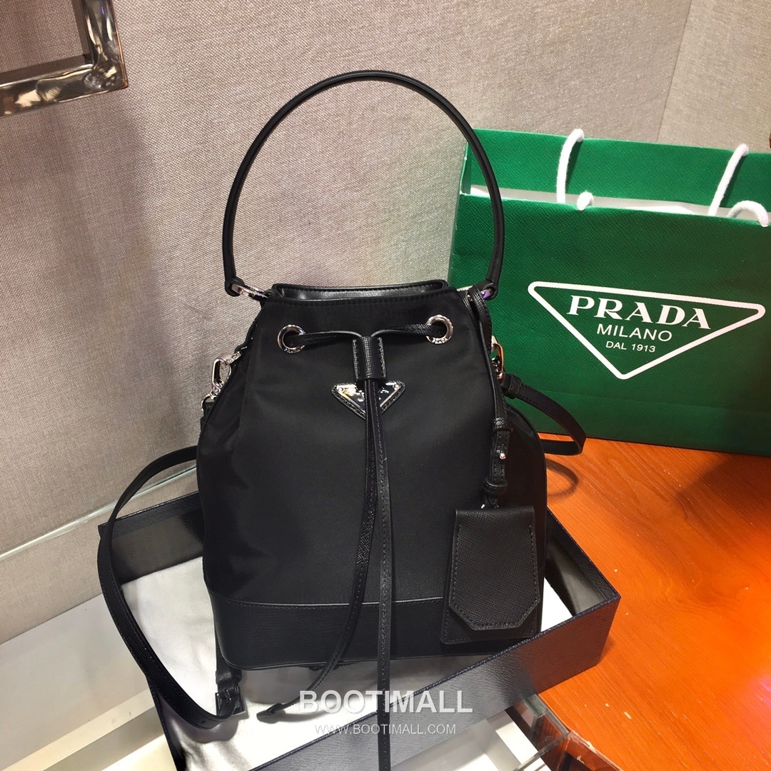 Prada Nylon Bucket Bag with Saffiano Calfskin Trim and Drawstring Closure 프라다 나일론 사피아노 카프스킨 트림 드로스트링 버킷백 1BE055 24cm 2